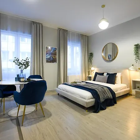 Urban Adventure For Two * Bucarest