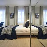 Urban Adventure For Two * Bucareste