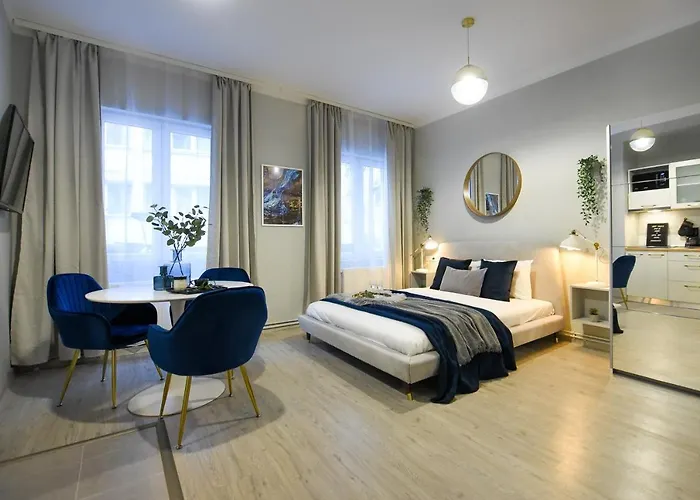 Urban Adventure For Two * Bükreş